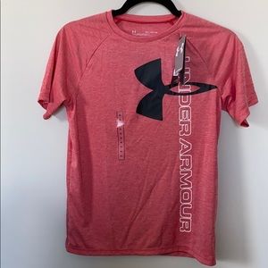 NWT Under Armour Boys XL T-Shirt